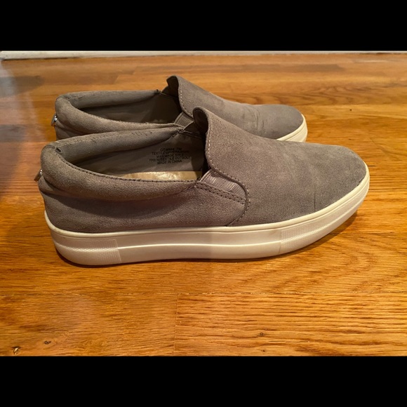 Steve Madden Gills grey suede sneakers - Picture 9 of 9